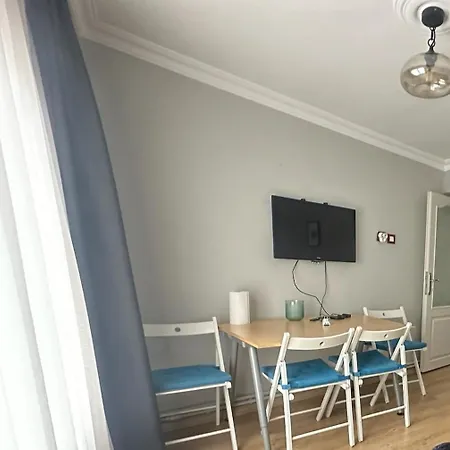 5 Minutes Walk To Taksim Square, Sea View * 이스탄불