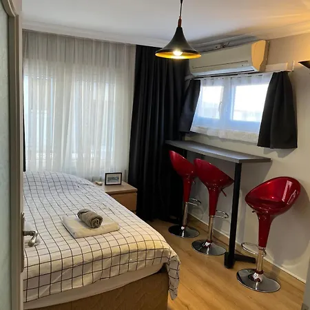 5 Minutes Walk To Taksim Square, Sea View
