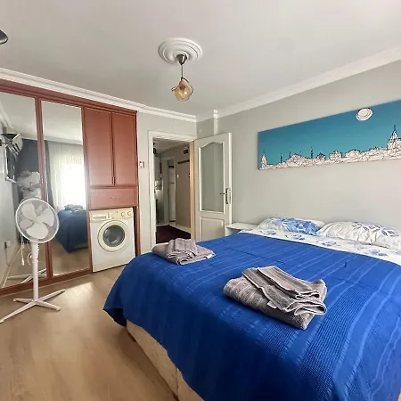 5 Minutes Walk To Taksim Square, Sea View شقة