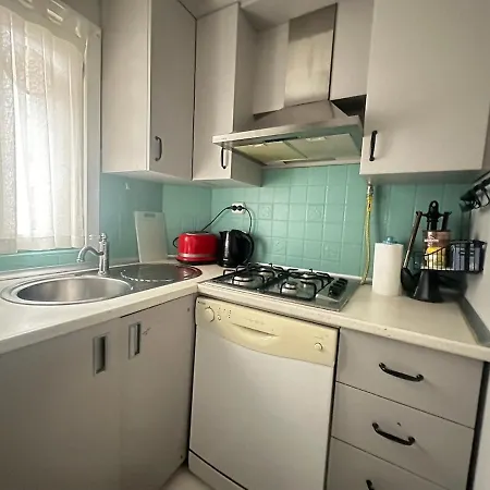 5 Minutes Walk To Taksim Square, Sea View *